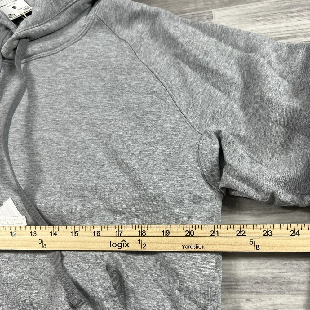 Adidas Hoodie Men's Small Gray Heather HN1950 Center Logo Fleece Multi Sport NWT